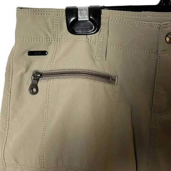 LOLE light green sage walking Bermuda shorts for women .zippered  front pockets - Picture 4 of 16